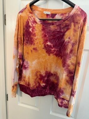 Socialite Tie-Dye Long Sleeve Pullover in Orange and Burgundy